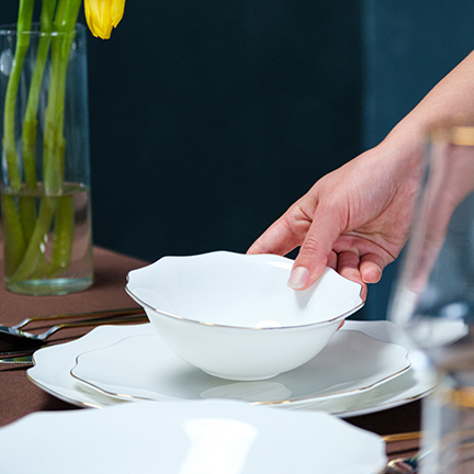 DINNERWARE